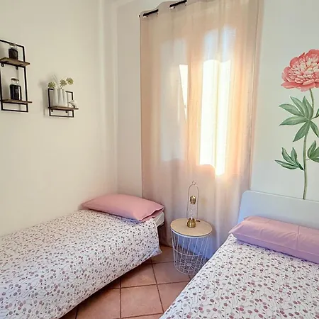 L'acero Rosso - Giardino Privato E Box Auto ميناجيو