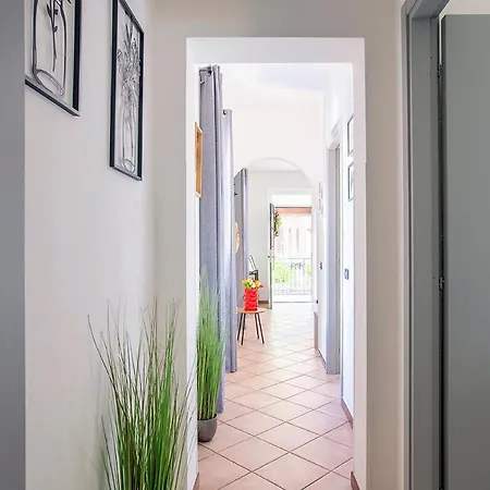 L'acero Rosso - Giardino Privato E Box Auto * ميناجيو