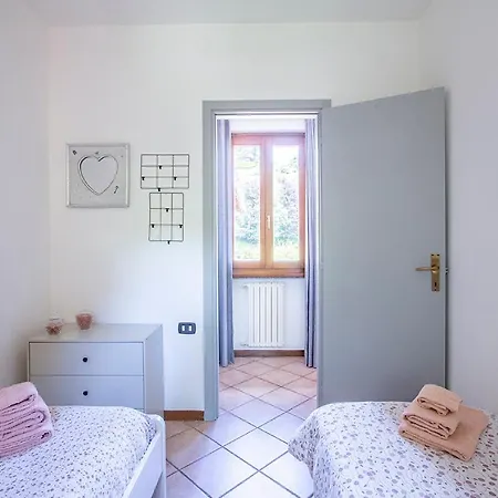 L'acero Rosso - Giardino Privato E Box Auto بيت للعطل *