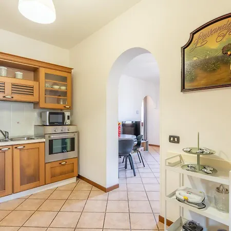 L'acero Rosso - Giardino Privato E Box Auto Lejlighed *